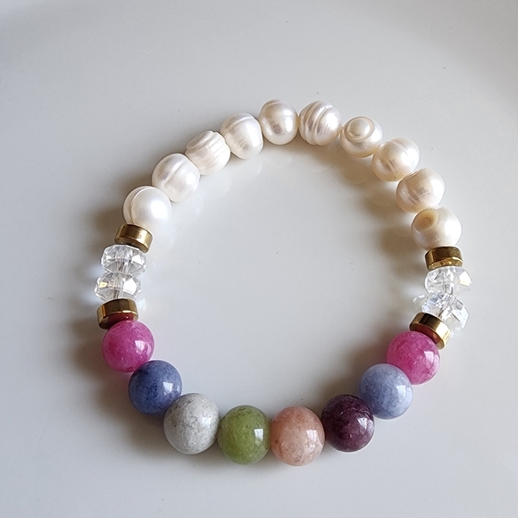 Elegant Multicolor Beaded Bracelet - Picture 1 of 5